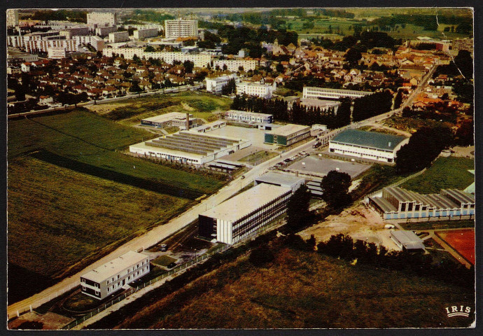 LONGJUMEAU.- Le collège technique de Longjumeau [1972-1990].