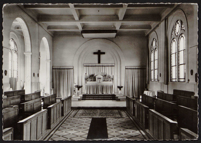 LONGPONT-SUR-ORGE. - Lormoy. Institut missionnaire des pères de l'Assomption : la chapelle [1964-1970].