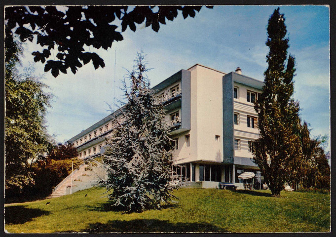 VILLIERS-SUR-ORGE.- Clinique médicale [1972-1985].