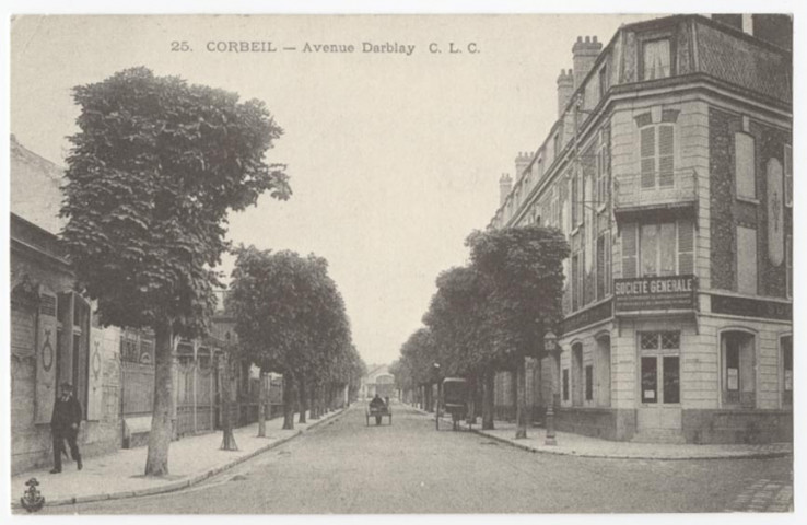 CORBEIL-ESSONNES. - Avenue Darblay et la banque, CLC. 