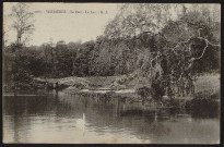 VERRIERES-LE-BUISSON.- Le parc : Le lac (1905).