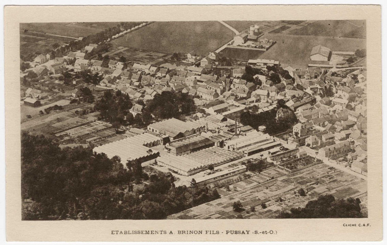 PUSSAY. - Etablissements A. Brinon Fils à Pussay, vue aérienne des bâtiments. Cliché CAF, 2 timbres à 40 centimes. 
