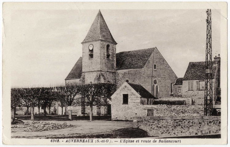 AUVERNAUX. - L'église et la route de Ballancourt, Photo-édition, sépia. 