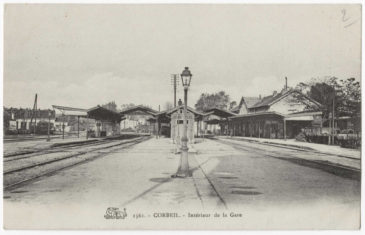 CORBEIL-ESSONNES. - Intérieur de la gare, 1910, cote négatif 2B109/3. 