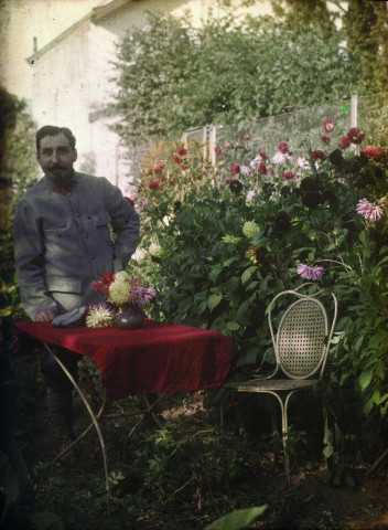 Eugène Rameau, portrait en couleur : autochrome.