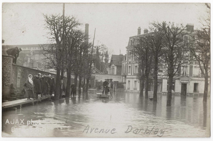 CORBEIL-ESSONNES. - Avenue Darblay. 