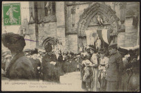 LONGPONT-SUR-ORGE. - Procession du lundi de la Pentecôte, sortie de l'église, 1913.