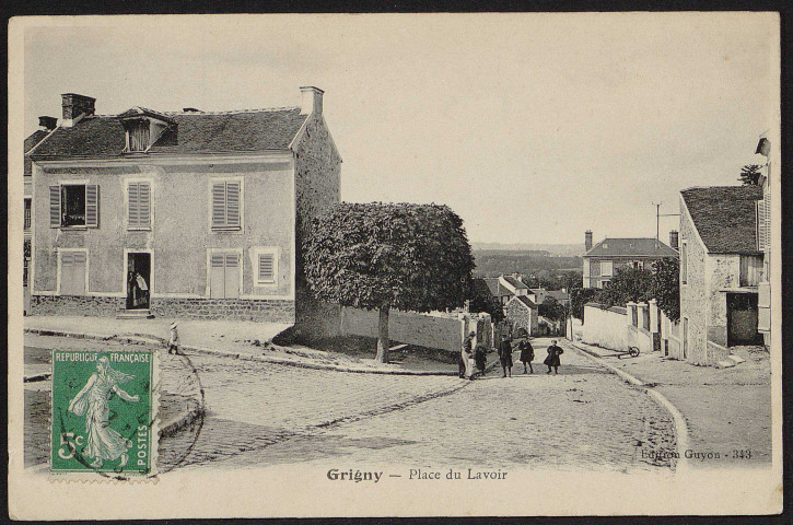 Grigny.- Place du lavoir [1907-1910]. 