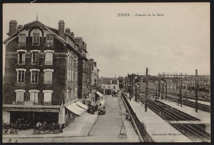 JUVISY-SUR-ORGE.- Avenue de la gare [1920-1930].