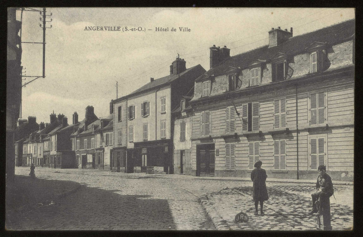 ANGERVILLE. - Hôtel de ville. Editeur Legeai, 1915. 