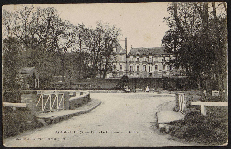 SAINT-CYR-SOUS-DOURDAN.- Le château et la grille d'honneur [1904-1910].