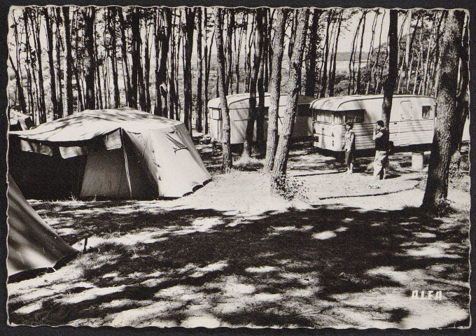 Ferté-Alais (la).- Le camp de camping "Les Cabanons" (29 septembre 1987). 