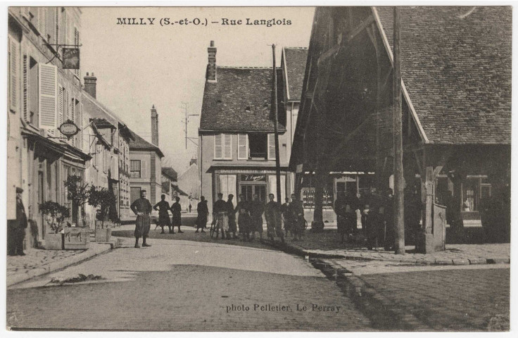 MILLY-LA-FORET. - Rue Langlois et les zouaves [Editeur Pelletier]. 