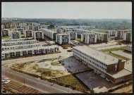 VIGNEUX-SUR-SEINE.- Ecole Langevin et quartier La Croix Blanche [1964-1980].