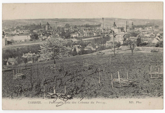 CORBEIL-ESSONNES. - Panorama pris des coteaux du Perray, ND, 1919, 29 lignes. 