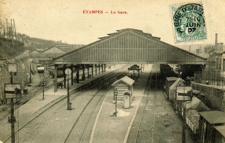 ETAMPES. - La gare [1907, timbre à 5 centimes]. 