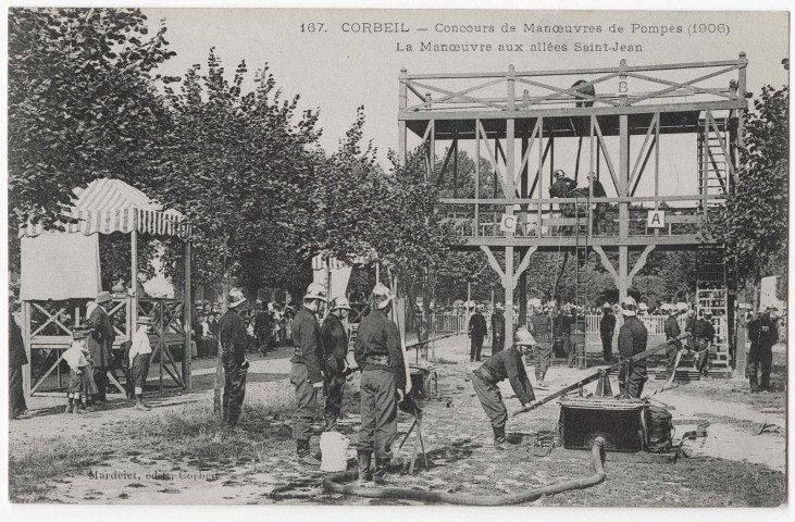 CORBEIL-ESSONNES. - Concours de manoeuvres de pompes (1906). La manoeuvre aux allées Saint-Jean. 