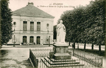 ETAMPES. - Le théâtre et statue de Geoffroy Saint-Hilaire. Cliché et collection Rameau. 