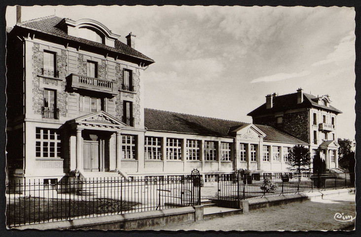 VERRIERES-LE-BUISSON.- Les écoles (13 septembre 1956).