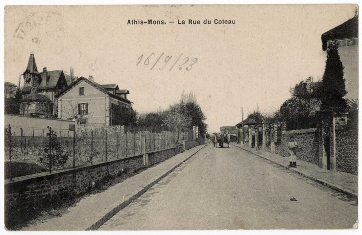 ATHIS-MONS. - La rue du Coteau, 1923, 13 lignes, 10 c, ad. 