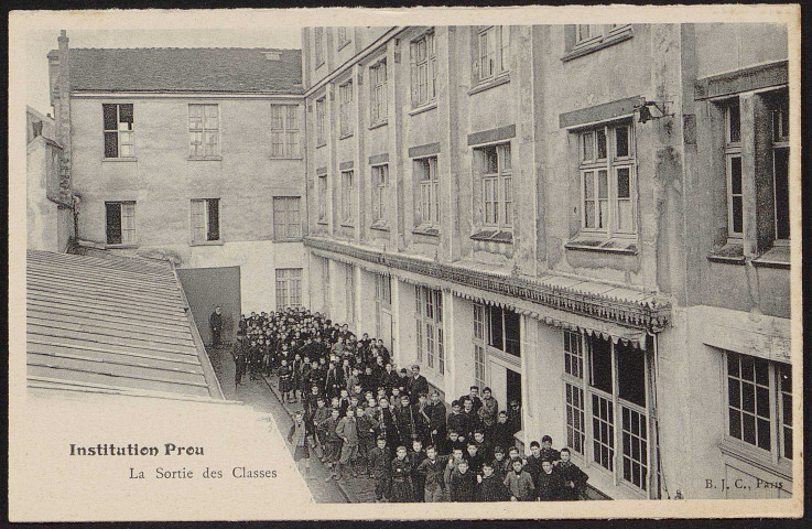 Montlhéry.- Institution  Prou : La sortie des classes (1904-1905). 