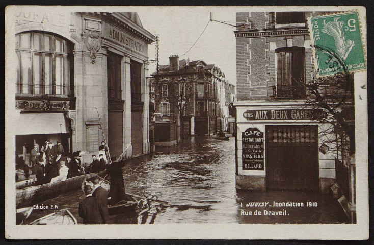 JUVISY-SUR-ORGE.- Inondation 1910, rue de Draveil.