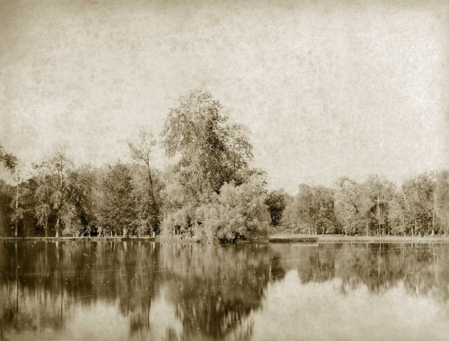 MEREVILLE. - Parc : le lac et son embarcadère, (1874). 