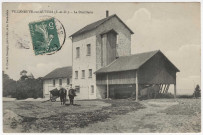 VILLENEUVE-SUR-AUVERS. - La distillerie. Editeur Chemin-Demigny, timbre à 5 centimes. 