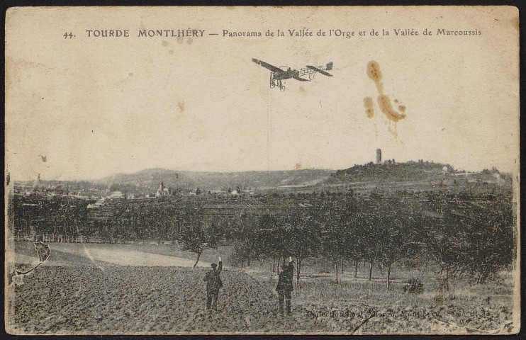 Montlhéry.- Tour de Montlhéry. Panorama de la vallée de l'Orge et de la vallée de Marcoussis (15 juillet 1918). 
