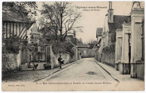 EPINAY-SOUS-SENART. - Rue Sainte-Geneviève et entrée de l'asile Sainte-Hélène. Gautrot (1905), 2 mots, 5 c, ad. 
