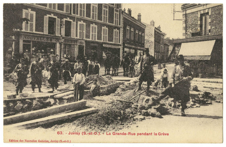 JUVISY-SUR-ORGE. - La Grande rue pendant la grève.
