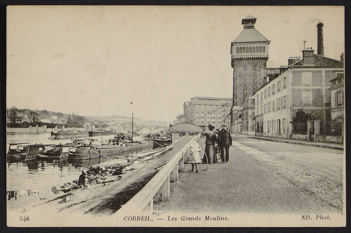Corbeil-Essonnes.- Les grands moulins et le port [1905-1910]. 