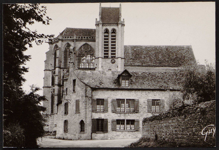 SAINT-SULPICE-DE-FAVIERES.- L'église et presbytère [1950-1960].