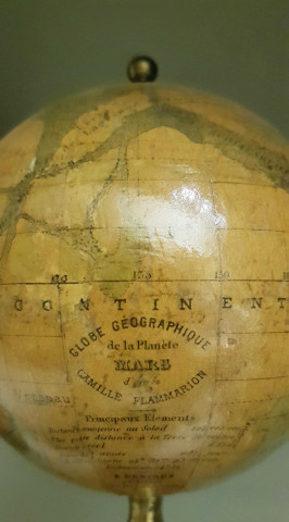 globe géographique de la planète Mars de Bertaux