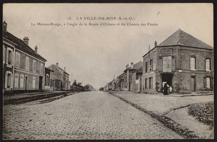 VILLE-DU-BOIS (LA). - La Maison rouge à l'angle de la route d'Orléans et du chemin des forêts (19 août 1918).