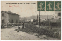 SAINT-CHERON. - Le passage à niveau [Editeur Lesimple, Chanson, 1917, 3 timbres à 5 centimes]. 
