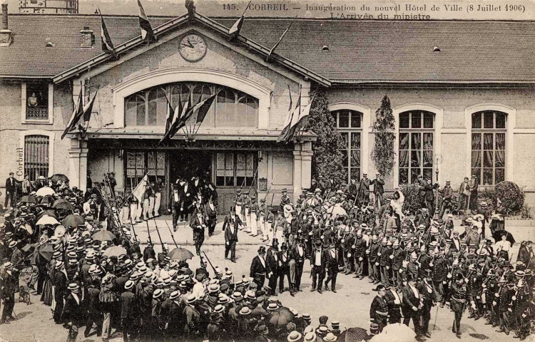 CORBEIL-ESSONNES. - Inauguration du nouvel hôtel de ville (8 juillet 1906). L'arrivée du ministre à la gare, Mardelet. 