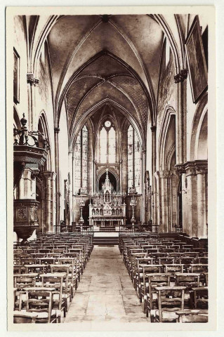 CORBEIL-ESSONNES. - Eglise Saint-Spire de Corbeil. Le choeur et la chaire, Ch. W., sépia. 