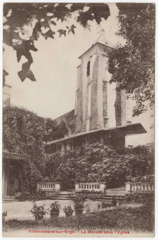 VILLEMOISSON-SUR-ORGE. - La maison sous l'église [Editeur Bréger, 1930, timbre à 25 centimes, sépia]. 