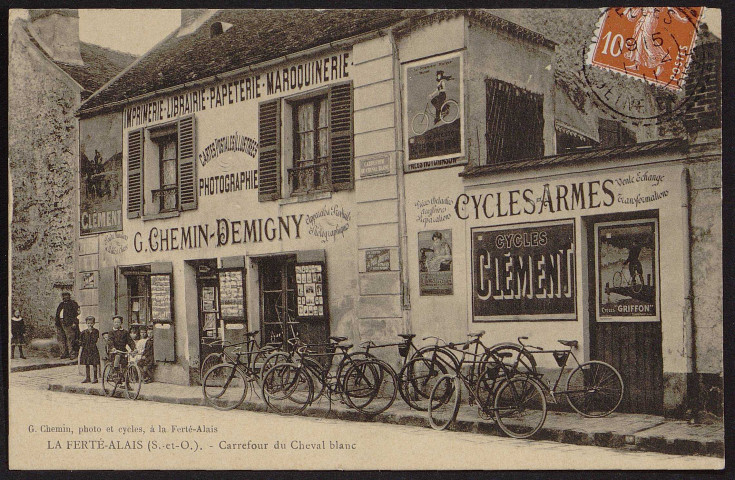 Ferté-Alais (la).- Carrefour du Cheval blanc (12 février 1911). 