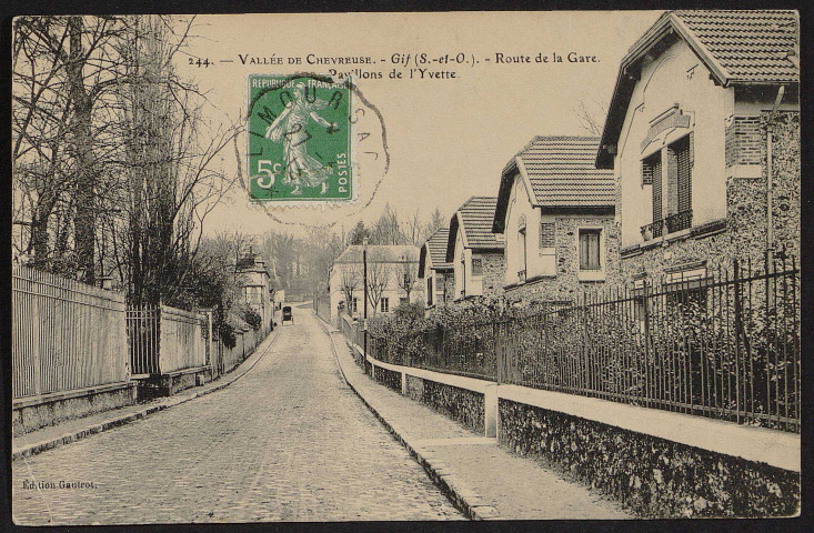 GIF-SUR-YVETTE.- Route de la gare et pavillons de l'Yvette (27 mars 1913). 