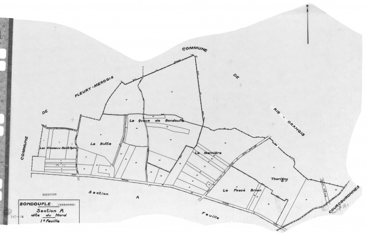 BONDOUFLE. - Cadastre révisé pour 1933 : plan du tableau d'assemblage , plans de la section A le Nord 1ère feuille, idem 2ème feuille , section B le Couchant, section C le Levant 2ème feuille ; cadastre révisé pour 1977 : plans de la section A 1ère feuille, idem 2ème feuille, section B 1ère feuille, idem 2ème feuille, [9 plans]. 