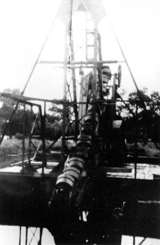 BAULNE. - Tourbe : système de mis en place pour draguer les étangs afin d'extraire la tourbe, 1939-1940 : photographie N. et B., Dim. 15 x 10. 