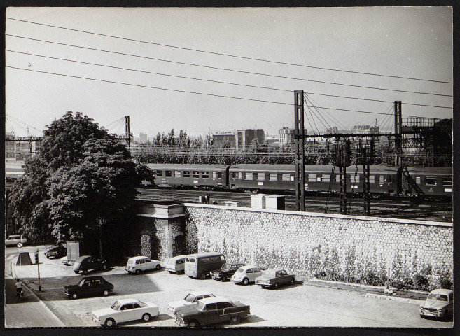 SAVIGNY-SUR-ORGE .- La gare (1er juillet 1972). 