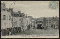 Dourdan .- Place du marché (17 mai 1906). 
