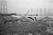 VILLEJUST.- La construction du tunnel du TGV : un pont, [vers 1987], N et B. Dim. 20 x 30 cm. 