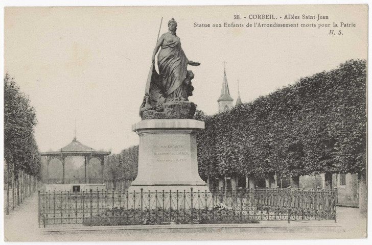 CORBEIL-ESSONNES. - Allées Saint-Jean. Statue aux enfants de l'arrondissement morts pour la Patrie, et vue du kiosque à musique, HS. 