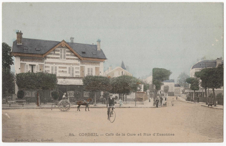 CORBEIL-ESSONNES. - Café et place de la gare et rue d'Essonnes, Mardelet, coloriée. 