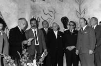 Chapelle SAINT-BLAISE.- Visite : discours de Marcel HOUDY (2e à gauche) en présence des personnalités allemandes, octobre 1970, négatif, noir et blanc.