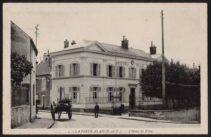 Ferté-Alais (la).- L'hôtel de ville (31 août 1940). 